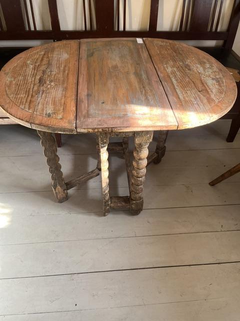 457.) Litet barockslagbordH.67 cmb.69 cml 88 cm .Pris: 5350:-